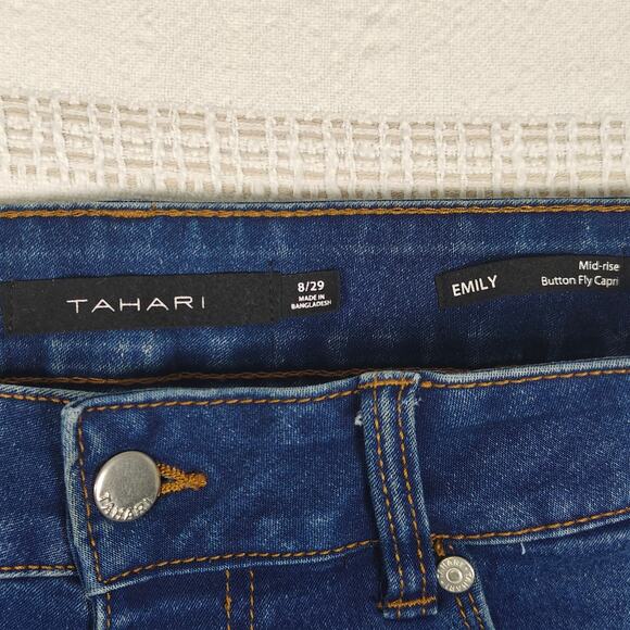 Tahari Button Fly Mid Rise Capri Jeans Medium Wash Size 8/29 Women’s - Picture 6 of 8